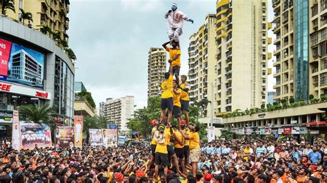 Mumbai 195 Govindas Injured In Dahi Handi Celebrations Several