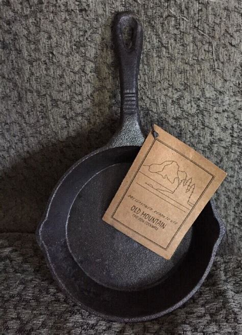 Old Mountain Pre Seasoned Inch X Inch Skillet Ebay