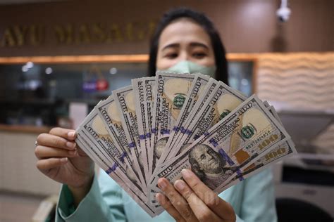 Nilai Tukar Rupiah Berpotensi Melemah Ditengah Bayang Bayang Resesi