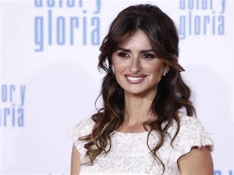 Penélope Cruz Deslumbra Con Un Vestido Que Inspirará A Las Novias