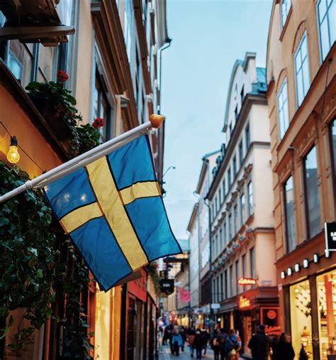 Sweden to cut social benefits for non-European immigrants - Scandasia