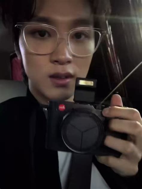 Sya On Twitter RT Dailyhaechan Haechan Showing Us His New Camera