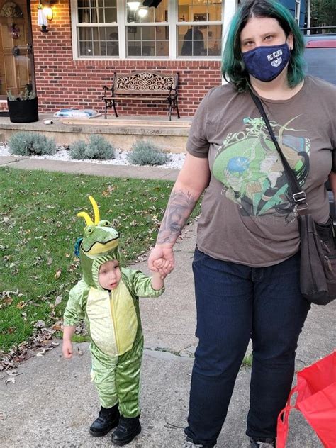 This Little Warren Cosplay Is Going Viral – And for Good Reason! - gxessdy