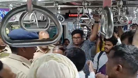 Mumbai Local Train News Viral Video Shows Passenger Assaulting Tte On