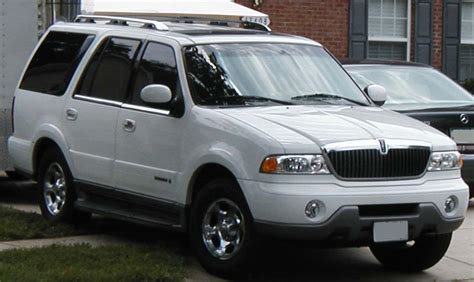 2002 Lincoln Navigator - Information and photos - MOMENTcar