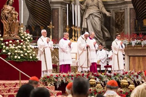 Texto Homilía Del Papa Francisco En La Misa De La Solemnidad De La Natividad Del Señor Aci Prensa