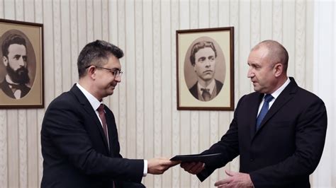Пламен Николов представи на президента структура и състав за правителство