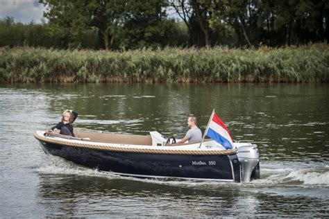 Maxima 550 Sport Sloep Chique Modern Van Dijk Watersport