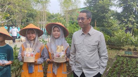 Wisata Agro Edukasi Ragunan Untuk Ketahanan Pangan Dan Pemanfaatan