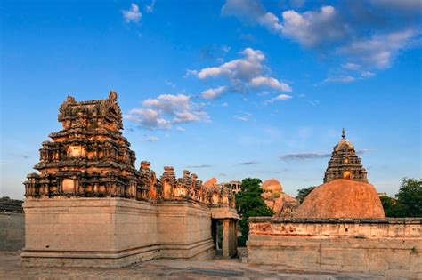 Premium Photo The Group Of Monuments At Hampi Was The Centre Of The