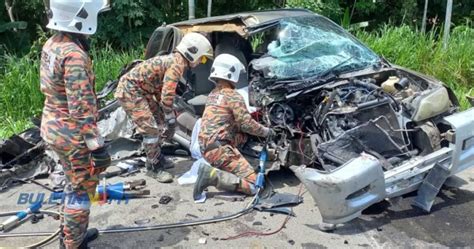 Pemandu Maut Penumpang Parah Kereta Bertembung Lori Buletin Tv Malaysia