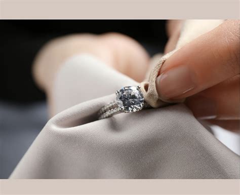 A Guide To Buying Second Hand Engagement Rings Ramsdens