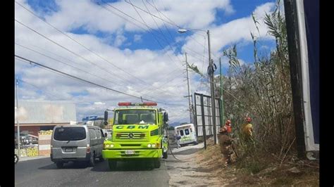 Incendio Forestal En La Ruta A San Juan Sacatep Quez Youtube