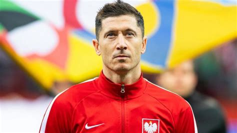 Barcelona Transfer Window Priorities All Eyes On Robert Lewandowski As