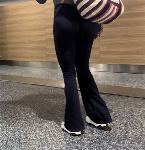 Airport Latina With A Bbl In Scrunch Flares Oc Gifs Spandex