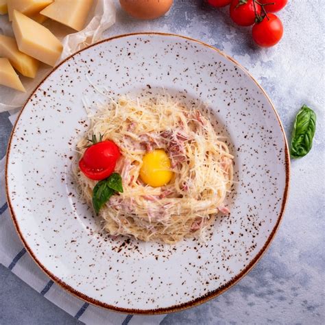 Premium Photo Classic Italian Spaghetti Pasta Alla Carbonara Bacon