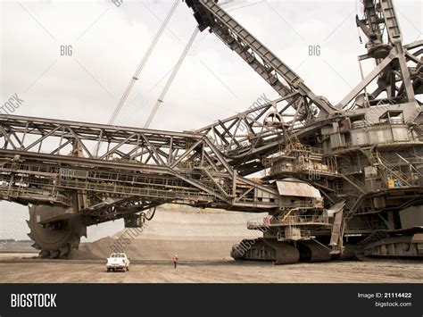 Bucket-wheel Excavator Image & Photo (Free Trial) | Bigstock