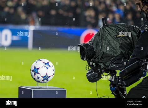 Rotterdam October 25 2023 Cameraman Breaks The Champions League