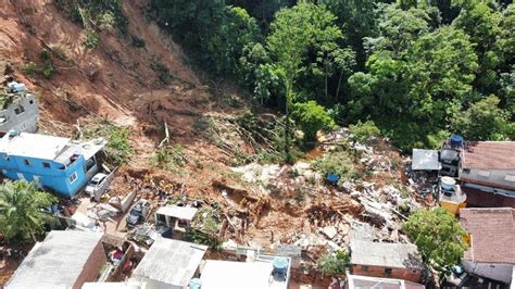 Satélite Mostra O Antes E Depois No Litoral De Sp Após Chuvas