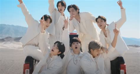 Bts Hadirkan Nostalgia Karya Terdahulu Mereka Di Video Musik Yet To