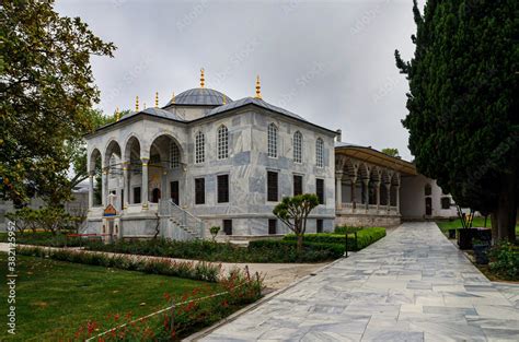 Istanbul Turkey Mary Gorgeous Decorated Buildings In