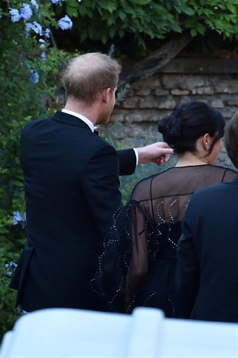 Meghan Markle Brilha Vestido De R Mil Em Casamento De Amiga