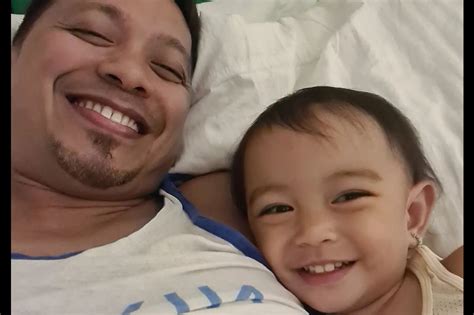 Watch Jhong Hilario Shares A Duet With Daughter Sarina Abs Cbn News