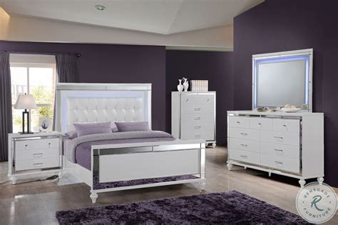 Valentino White Upholstered Panel Bedroom Set Homegallerystores