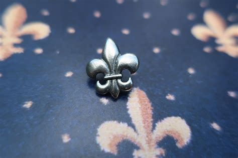 Order Your Fleur De Lis Lapel Pin Lapel Pin Planet Lapelpinplanet