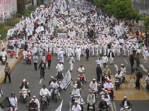 Konflik Antar Agama Di Indonesia Newstempo