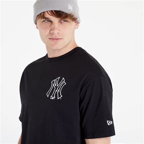 New Era New York Yankees Graphic Oversized T Shirt