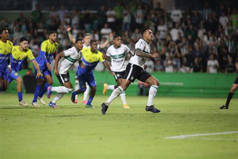 Coritiba vence o Andraus em jogo estreia de reforços e lances