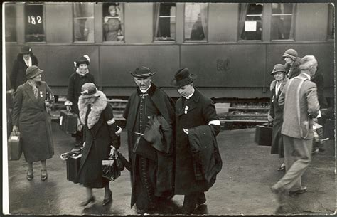 Pilgrims Arriving By Train Women Photograph By Mary Evans Picture