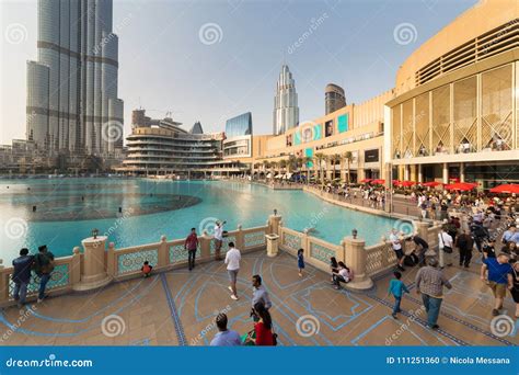 Dubai Shopping Mall and Burj Khalifa Editorial Image - Image of ...