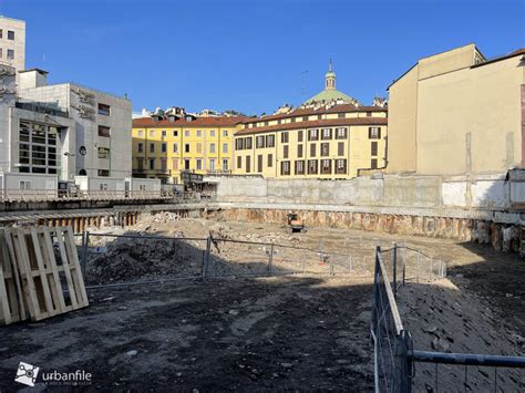 Milano Cinque Vie Ticinese Cantiere Via Zecca Vecchia Maggio