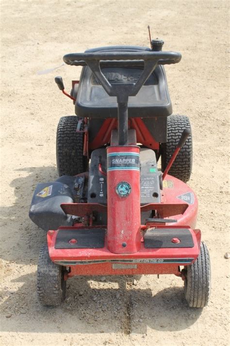 Snapper Sr130 Riding Lawn Mower With 28 Deck