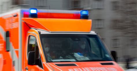 Schwerer Verkehrsunfall Junge Frau Stirbt Nahe Radolfzell