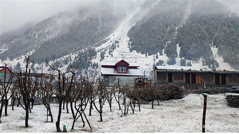 Snowfall in Kashmir: Gulmarg, Sonmarg and other places to visit during ...