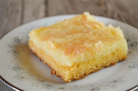 Yellow Cake Mix Gooey Bars Recipe With Just 6 Ingredients