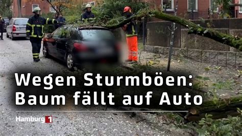 Feuerwehreinsatz In Altona Baumstamm Kracht Auf Parkendes Auto YouTube