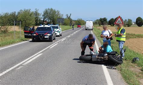 Chieve Scontro Tra Una Moto E Un Furgone Ferita Una Ragazza