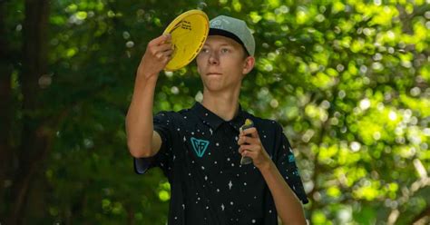 Gannon Buhr Background Disc Golf Career So Far Release Point The