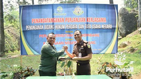 Perhutani Perhutani Bersama Kejari Jombang Tandatangani Mou Bidang