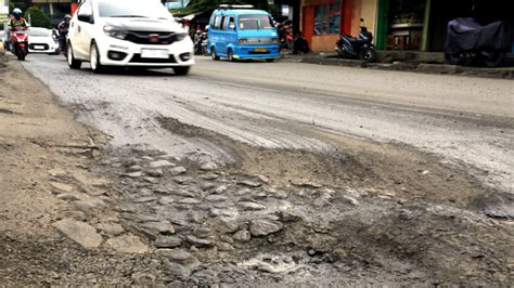 Jalan Rusak Dampak Banjir Di Jateng Km Target Perbaikan Selesai H