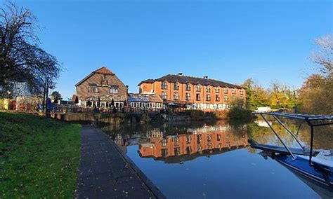 Chertsey, England 2023: Best Places to Visit - Tripadvisor