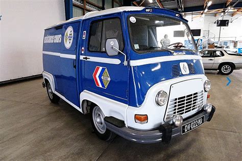 Une Renault 4 Gordini et une Estafette assistance course à découvrir