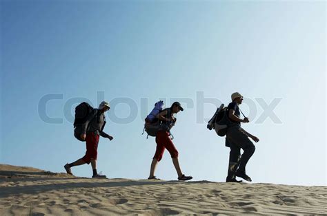 Wanderung Im Desert Stock Bild Colourbox