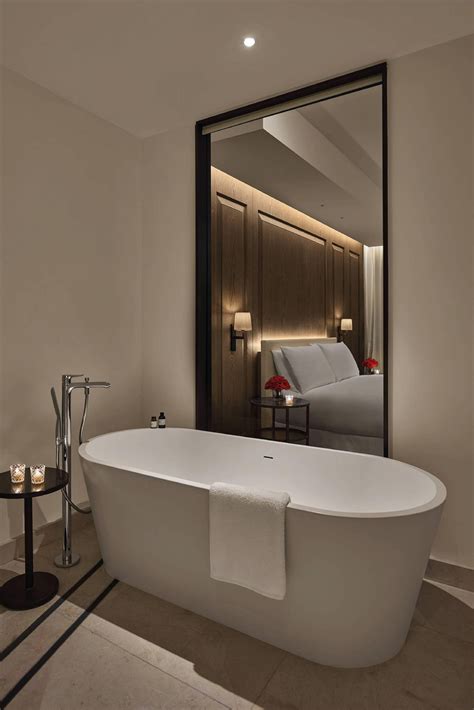 The Abu Dhabi EDITION Hotel – Abu Dhabi, UAE – Suite Bathroom Tub – TRAVOH