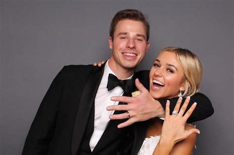 Duck Dynastys Sadie Robertson Marries Christian Huff In Country Glam