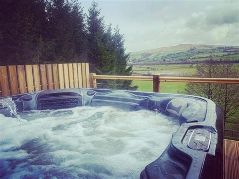 19 Best Lodges with Hot Tubs Yorkshire in 2023 - Best Lodges With Hot Tubs